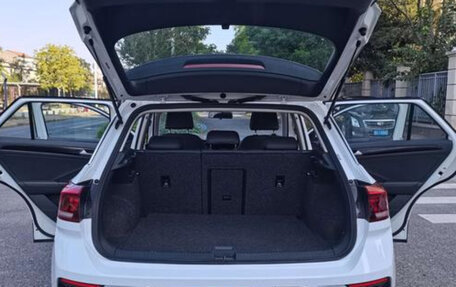 Volkswagen T-Roc I, 2022 год, 2 000 000 рублей, 9 фотография