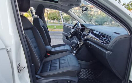 Volkswagen T-Roc I, 2022 год, 2 000 000 рублей, 8 фотография