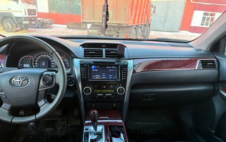 Toyota Camry, 2014 год, 1 100 000 рублей, 10 фотография