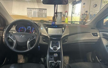 Hyundai Elantra V, 2011 год, 787 000 рублей, 6 фотография