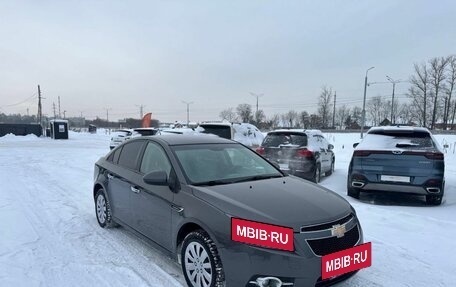 Chevrolet Cruze II, 2011 год, 588 000 рублей, 3 фотография
