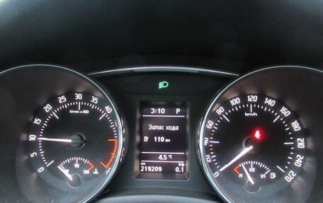 Skoda Superb III рестайлинг, 2012 год, 1 180 000 рублей, 13 фотография