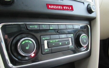 Skoda Superb III рестайлинг, 2012 год, 1 180 000 рублей, 15 фотография