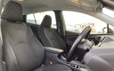 Toyota Prius IV XW50, 2020 год, 1 495 000 рублей, 14 фотография