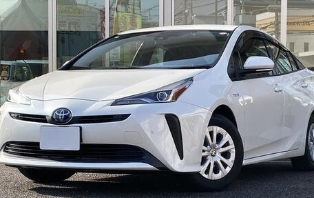 Toyota Prius IV XW50, 2020 год, 1 495 000 рублей, 9 фотография