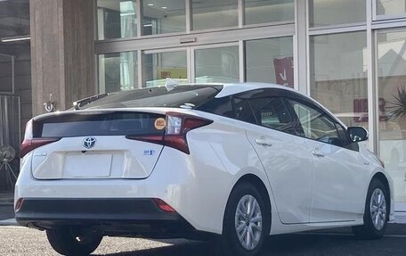 Toyota Prius IV XW50, 2020 год, 1 495 000 рублей, 5 фотография