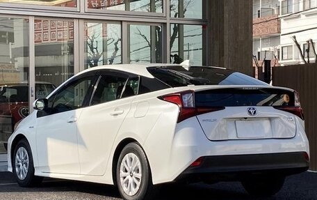 Toyota Prius IV XW50, 2020 год, 1 495 000 рублей, 7 фотография