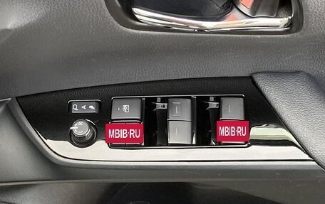 Toyota Prius IV XW50, 2020 год, 1 495 000 рублей, 23 фотография