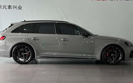 Audi RS 4, 2023 год, 13 350 000 рублей, 3 фотография