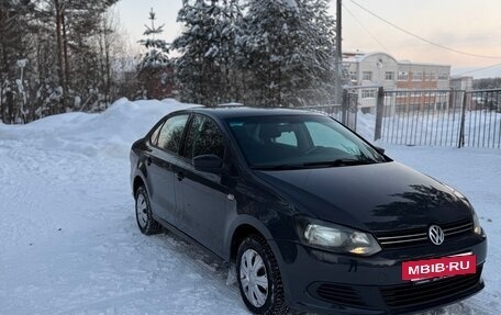 Volkswagen Polo VI (EU Market), 2011 год, 420 000 рублей, 2 фотография