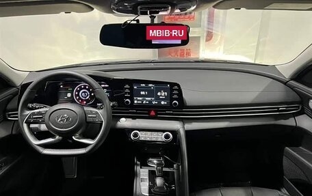 Hyundai Elantra, 2023 год, 1 200 230 рублей, 12 фотография