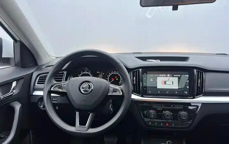 Skoda Kamiq I, 2023 год, 1 750 000 рублей, 6 фотография