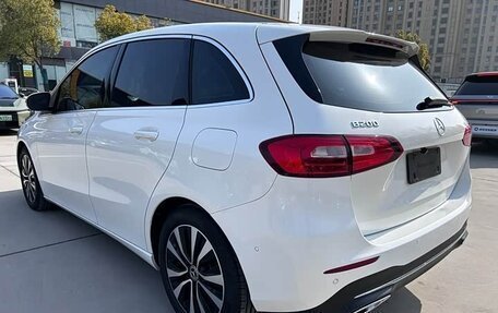 Mercedes-Benz B-Класс, 2021 год, 1 550 000 рублей, 4 фотография