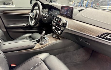 BMW 5 серия, 2018 год, 4 900 000 рублей, 13 фотография