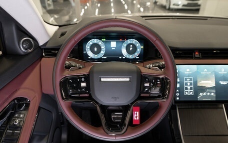 Land Rover Range Rover Evoque II, 2025 год, 6 500 000 рублей, 11 фотография