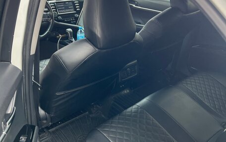 Toyota Camry, 2018 год, 1 300 000 рублей, 6 фотография