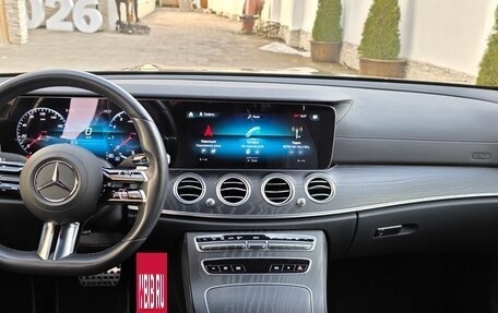 Mercedes-Benz E-Класс, 2021 год, 5 200 000 рублей, 12 фотография