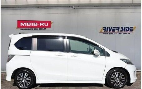 Honda Freed I, 2015 год, 903 000 рублей, 5 фотография