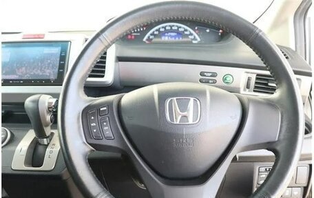 Honda Freed I, 2015 год, 903 000 рублей, 15 фотография