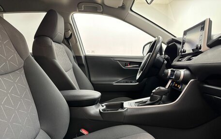 Toyota RAV4, 2021 год, 3 675 000 рублей, 12 фотография