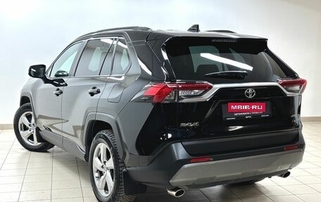 Toyota RAV4, 2021 год, 3 675 000 рублей, 6 фотография