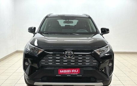 Toyota RAV4, 2021 год, 3 675 000 рублей, 2 фотография