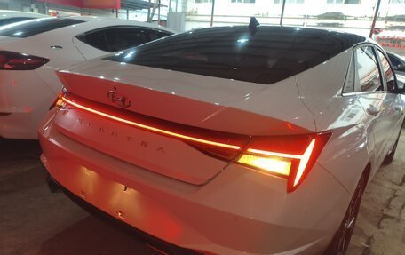 Hyundai Elantra, 2022 год, 1 288 000 рублей, 4 фотография