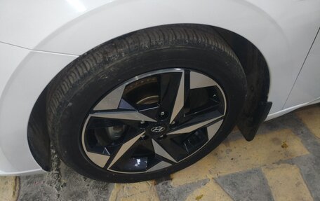 Hyundai Elantra, 2022 год, 1 288 000 рублей, 13 фотография