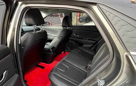 Hyundai Elantra, 2023 год, 1 249 000 рублей, 12 фотография