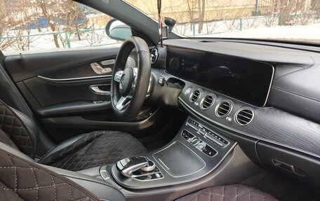 Mercedes-Benz E-Класс, 2019 год, 5 800 000 рублей, 11 фотография