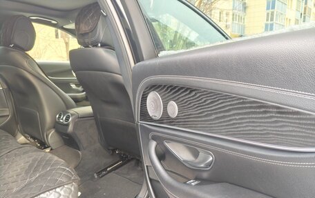 Mercedes-Benz E-Класс, 2019 год, 5 800 000 рублей, 7 фотография