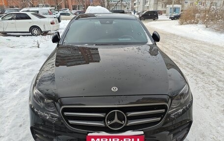 Mercedes-Benz E-Класс, 2019 год, 5 800 000 рублей, 4 фотография