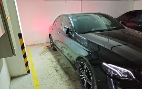 Mercedes-Benz E-Класс, 2019 год, 5 800 000 рублей, 28 фотография