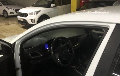 Hyundai Solaris II рестайлинг, 2020 год, 1 050 000 рублей, 6 фотография