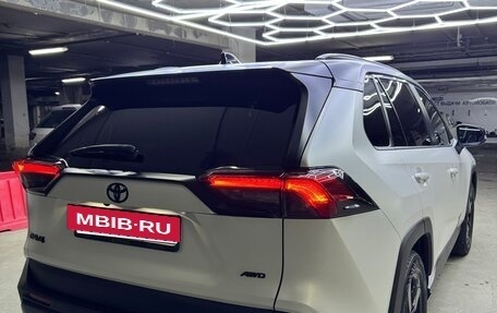Toyota RAV4, 2022 год, 5 290 000 рублей, 4 фотография