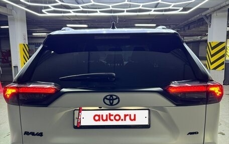 Toyota RAV4, 2022 год, 5 290 000 рублей, 3 фотография