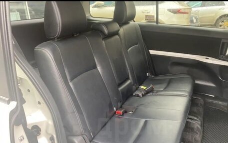 Toyota ISis I, 2012 год, 1 200 000 рублей, 8 фотография