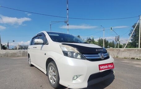 Toyota ISis I, 2012 год, 1 200 000 рублей, 3 фотография