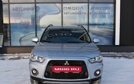 Mitsubishi Outlander III рестайлинг 3, 2011 год, 950 000 рублей, 2 фотография