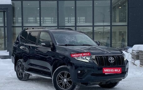 Toyota Land Cruiser Prado 150 рестайлинг 2, 2021 год, 6 499 000 рублей, 3 фотография