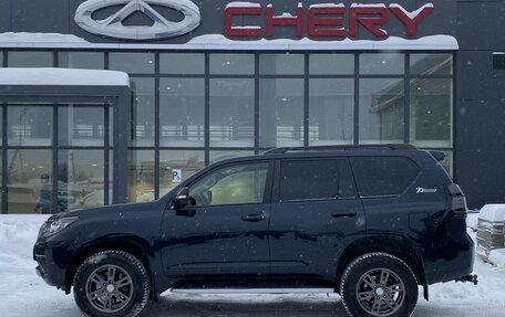 Toyota Land Cruiser Prado 150 рестайлинг 2, 2021 год, 6 499 000 рублей, 8 фотография