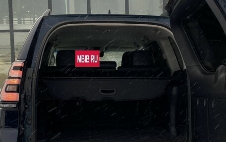 Toyota Land Cruiser Prado 150 рестайлинг 2, 2021 год, 6 499 000 рублей, 10 фотография