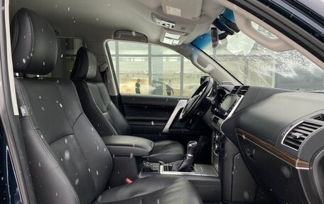 Toyota Land Cruiser Prado 150 рестайлинг 2, 2021 год, 6 499 000 рублей, 26 фотография