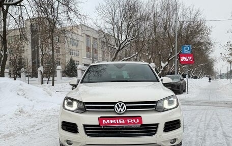 Volkswagen Touareg III, 2011 год, 2 400 000 рублей, 1 фотография