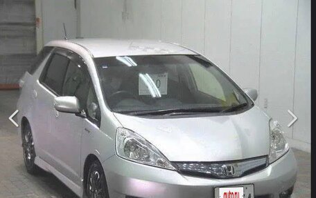 Honda Fit Shuttle I рестайлинг, 2015 год, 750 000 рублей, 2 фотография