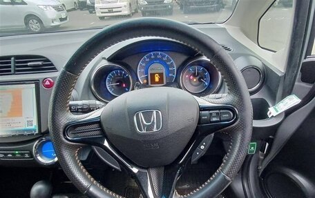 Honda Fit Shuttle I рестайлинг, 2015 год, 750 000 рублей, 11 фотография