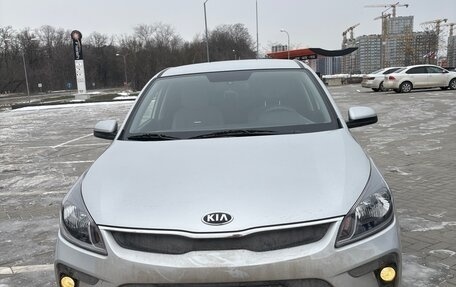 KIA Rio IV, 2019 год, 1 600 000 рублей, 2 фотография