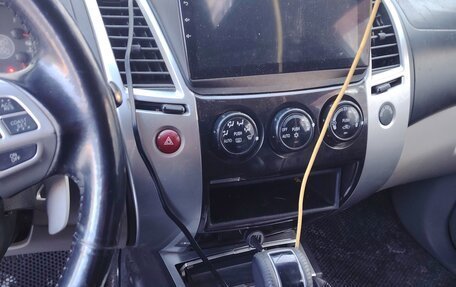 Mitsubishi Pajero Sport II рестайлинг, 2010 год, 1 450 000 рублей, 5 фотография