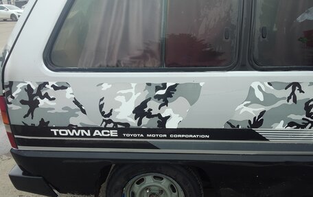 Toyota Town Ace III, 1985 год, 300 000 рублей, 3 фотография