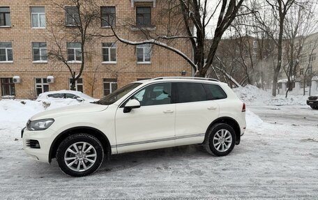 Volkswagen Touareg III, 2011 год, 2 400 000 рублей, 4 фотография